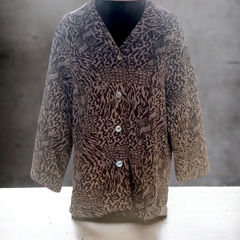 Toto n Ko animal cheetah print ling sleeve button down collar top blouse 2X